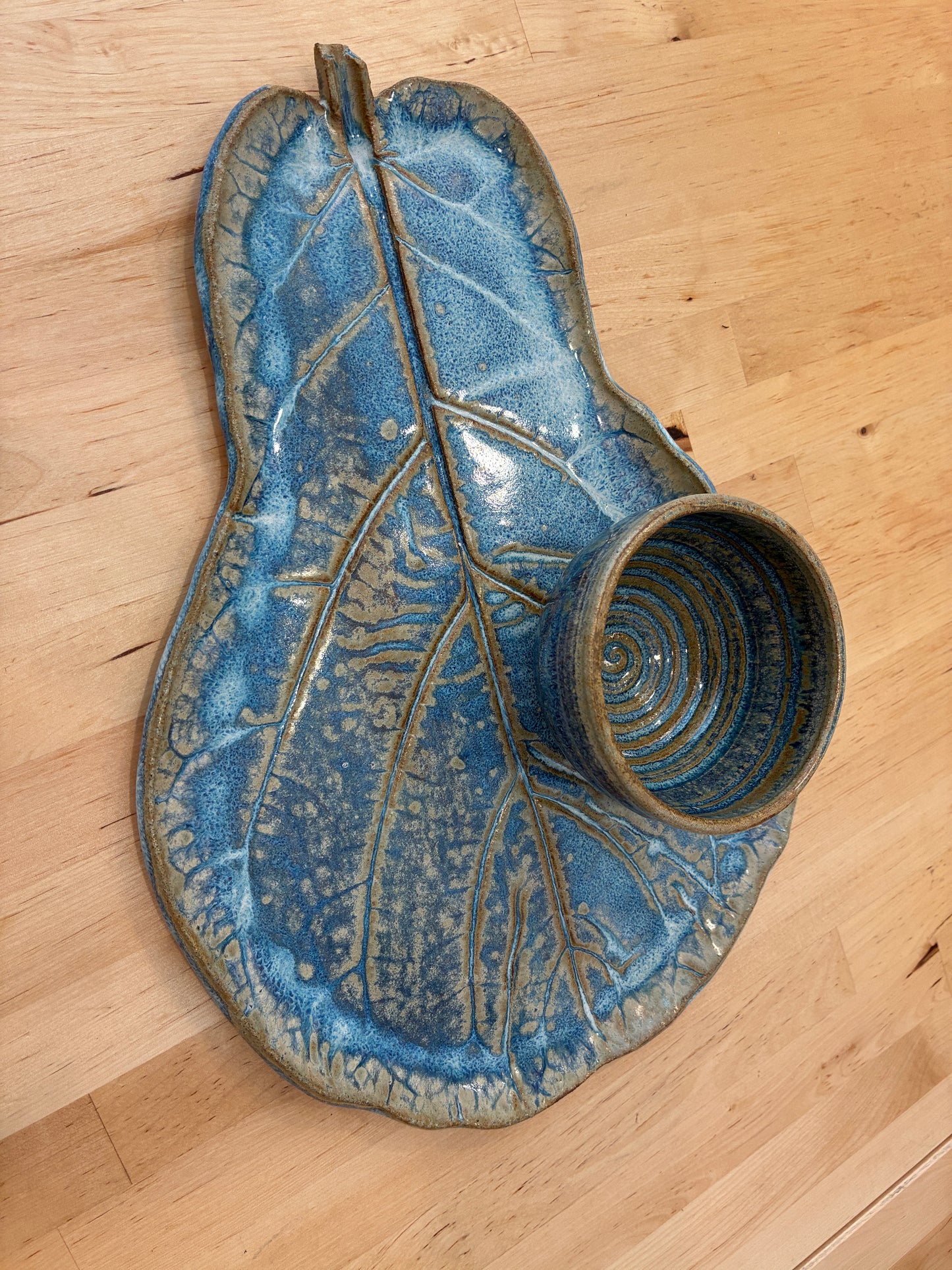Blue Leaf Serving Tray with Bowl